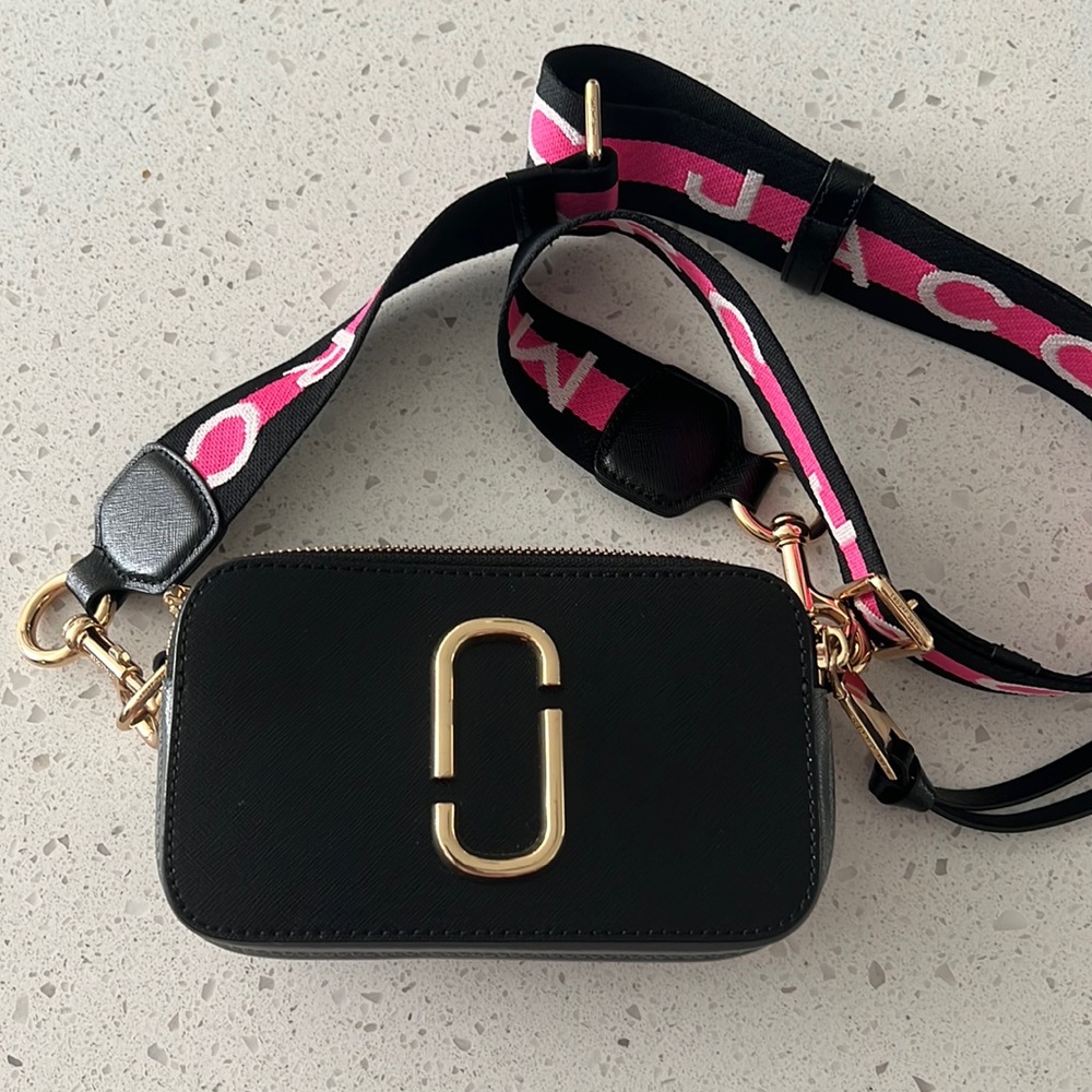 MARC JACOBS CAMERA BAG